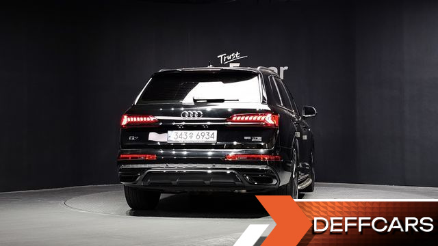 Audi Q7 55 TFSI Quattro Premium купить на сайте DeffCars