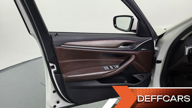 BMW 5-SERIES 520d Luxury Plus купить на сайте DeffCars