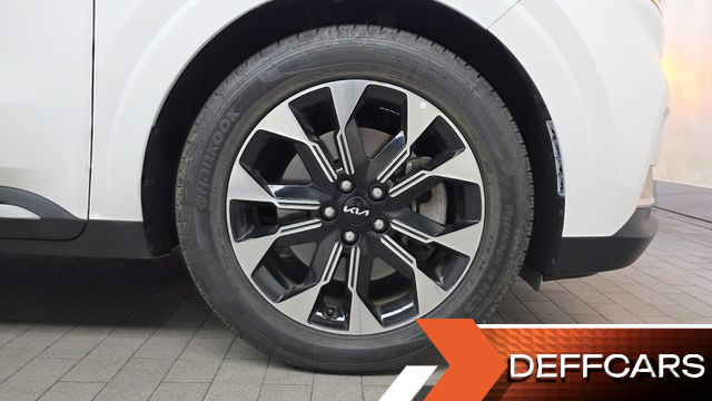 Kia CARNIVAL 9-Seater Signature купить на сайте DeffCars