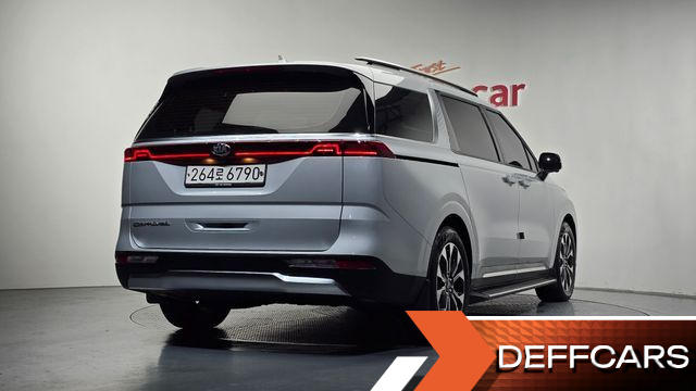 Kia CARNIVAL Gasoline 9-Seater Signature купить на сайте DeffCars