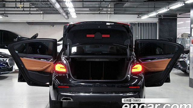 BMW 5-SERIES 520i Luxury купить на сайте DeffCars