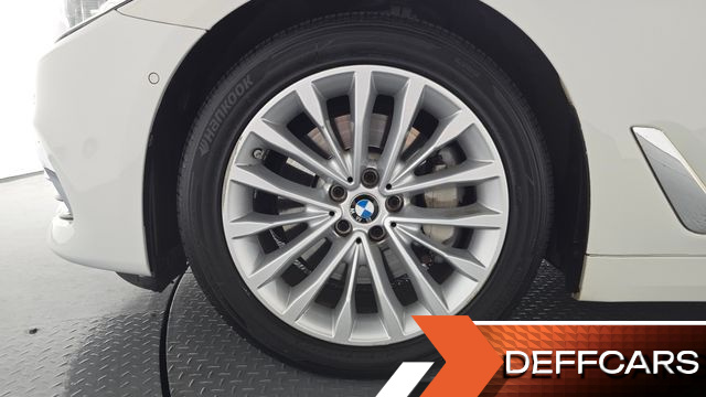 BMW 5-SERIES 530i Luxury Plus купить на сайте DeffCars