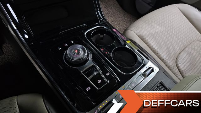 Kia CARNIVAL Gasoline 9-Seater Hi-Limousine Signature купить на сайте DeffCars