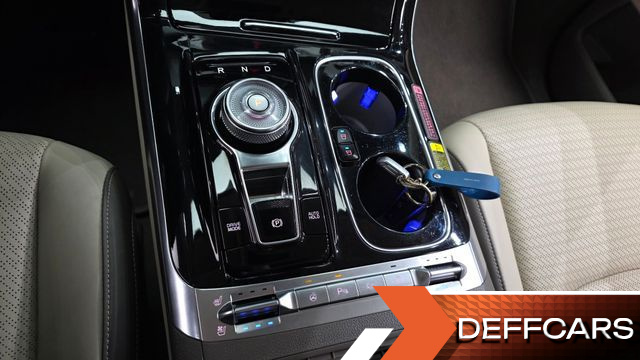 Kia CARNIVAL 9-Seater Hi-Limousine Signature купить на сайте DeffCars