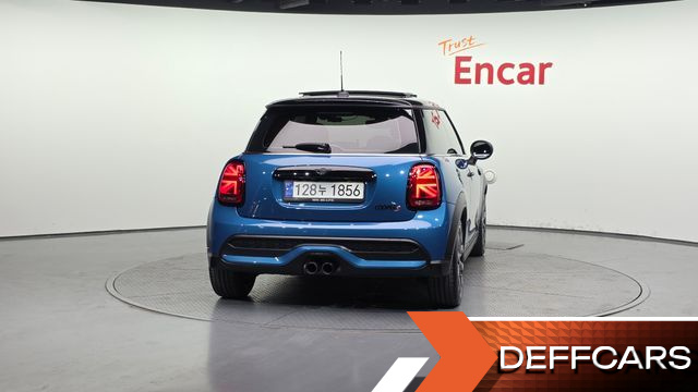 Mini COOPER Classic Launch Pack Third Generation купить на сайте DeffCars