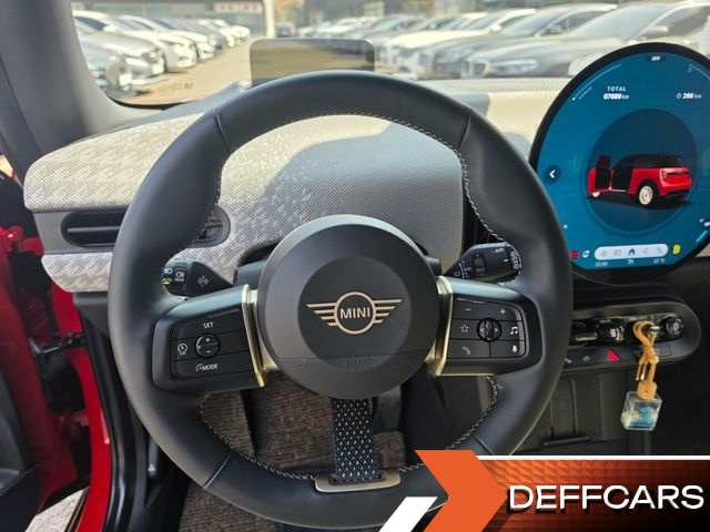 Mini COOPER Favoured купить на сайте DeffCars