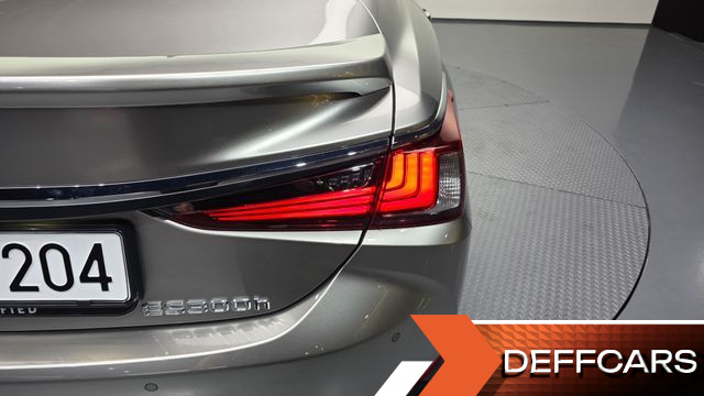 Lexus ES Luxury Plus купить на сайте DeffCars