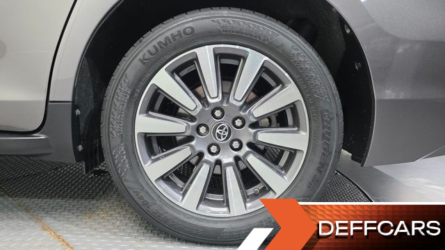 Toyota SIENNA 3.5 AWD купить на сайте DeffCars