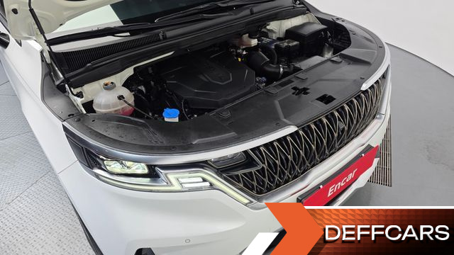 Kia CARNIVAL 9-Seater Signature купить на сайте DeffCars