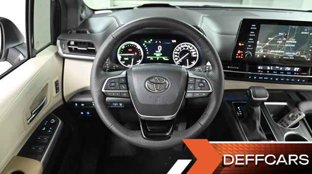 Toyota SIENNA 2.5 Hybrid 2WD купить на сайте DeffCars