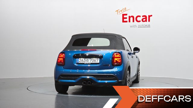 Mini COOPER CONVERTIBLE Classic Third Generation купить на сайте DeffCars
