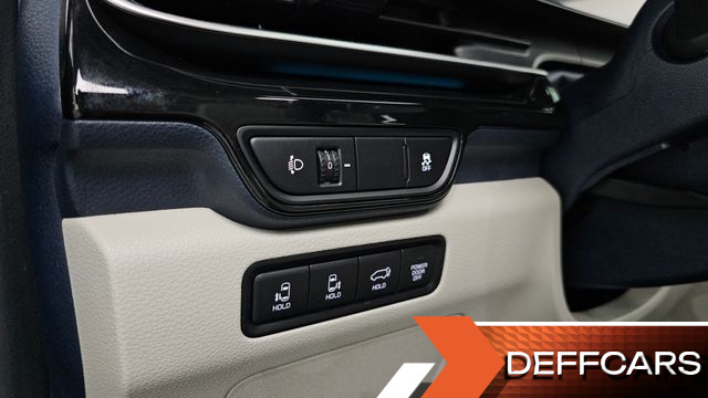 Kia CARNIVAL HEV 9seater Gravity купить на сайте DeffCars