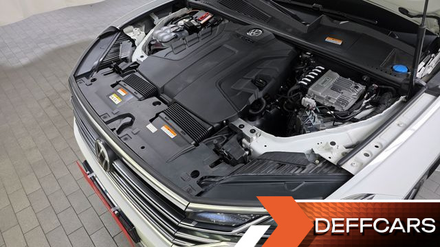 Volkswagen TOUAREG 3.0 TDI Prestige купить на сайте DeffCars