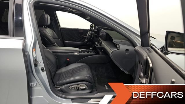 Lexus LS 3.5 Luxury AWD купить на сайте DeffCars