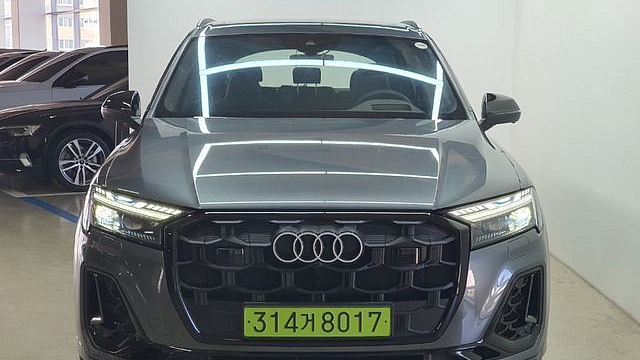 Audi Q7 55 TFSI Quattro Premium купить на сайте DeffCars