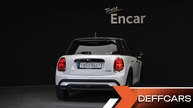 Mini COOPER 5Door Classic Third Generation купить на сайте DeffCars