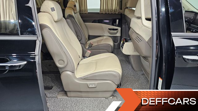 Kia CARNIVAL Gasoline 9-Seater Hi-Limousine Signature купить на сайте DeffCars