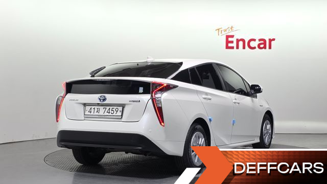 Toyota PRIUS 1.8 E купить на сайте DeffCars