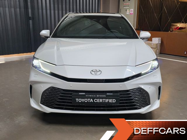Toyota CAMRY 2.5 XLE Hybrid купить на сайте DeffCars