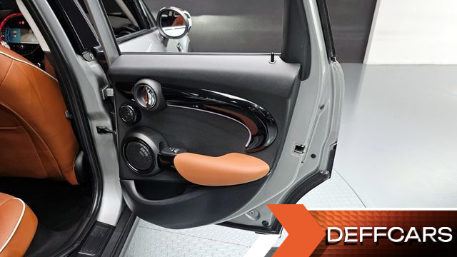 Mini COOPER 5Door Standard 3rd купить на сайте DeffCars
