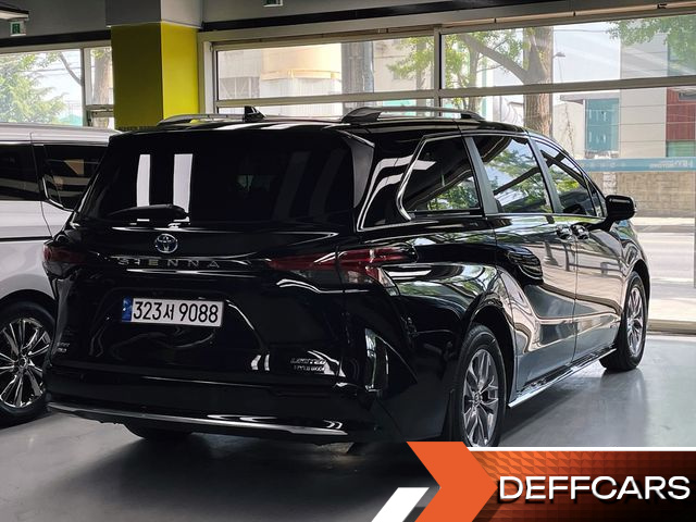 Toyota SIENNA 2.5 Hybrid AWD купить на сайте DeffCars