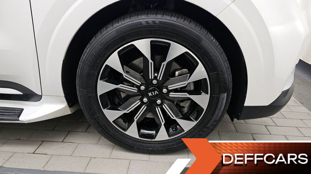 Kia CARNIVAL Gasoline 9-Seater Signature купить на сайте DeffCars