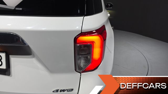 Ford EXPLORER 3.0 Platinum 4WD купить на сайте DeffCars