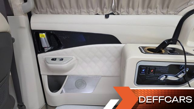 Kia CARNIVAL HEV 9-Seater Hi-Limousine (Special vehicle) купить на сайте DeffCars