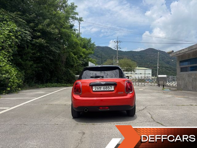 Mini COOPER 5Door Standard 3rd купить на сайте DeffCars