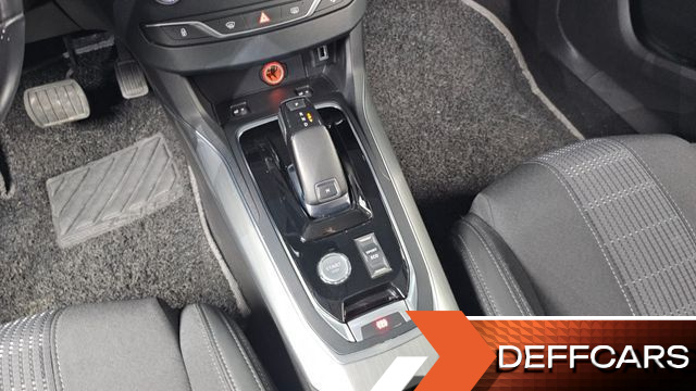 Peugeot 308 1.5 BlueHDi Allure купить на сайте DeffCars