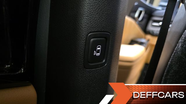 Kia CARNIVAL Gasoline 9-Seater Signature купить на сайте DeffCars