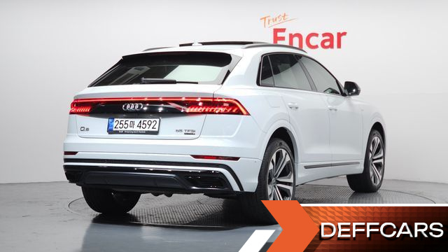 Audi Q8 55 TFSI Quattro Premium купить на сайте DeffCars
