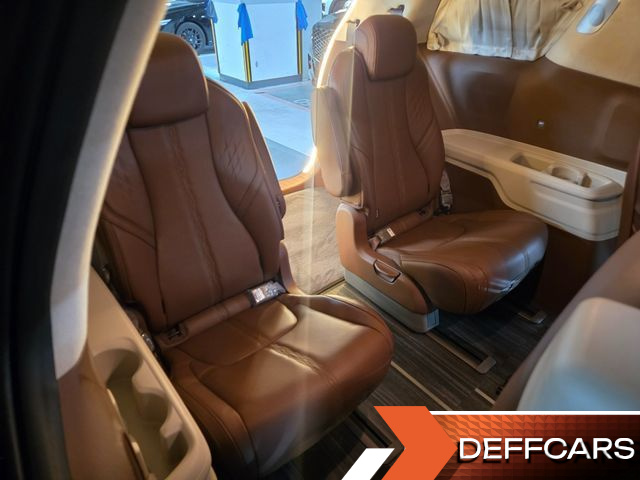 Kia CARNIVAL Gasoline 9-Seater Signature купить на сайте DeffCars