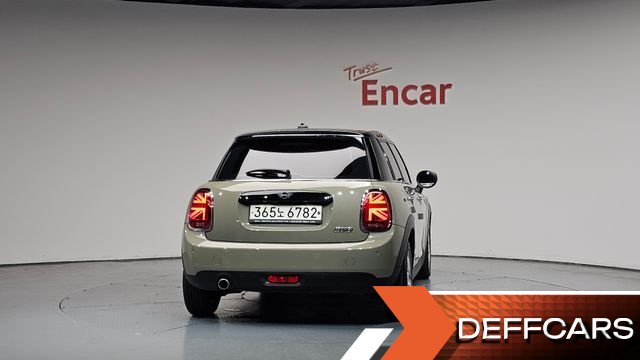 Mini COOPER 5Door Standard 3rd купить на сайте DeffCars