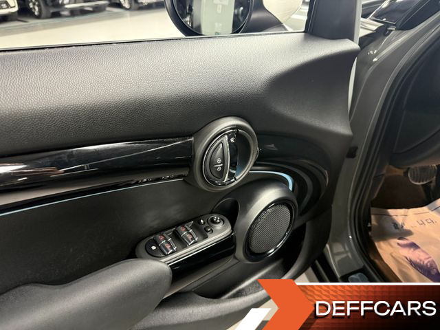 Mini COOPER 5Door Classic Third Generation купить на сайте DeffCars