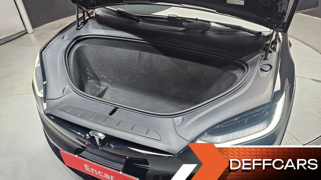Tesla MODEL X AWD купить на сайте DeffCars
