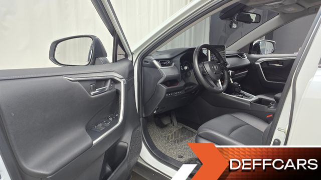 Toyota RAV4 2,5 4WD Hybrid LTD купить на сайте DeffCars