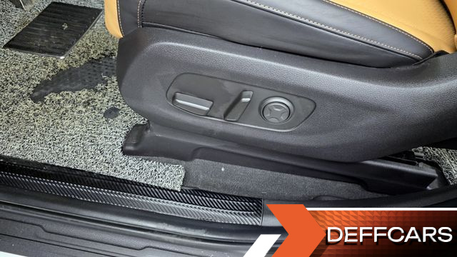 Kia CARNIVAL Gasoline 9-Seater Signature купить на сайте DeffCars
