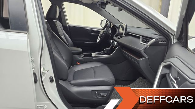 Toyota RAV4 2,5 4WD Hybrid LTD купить на сайте DeffCars