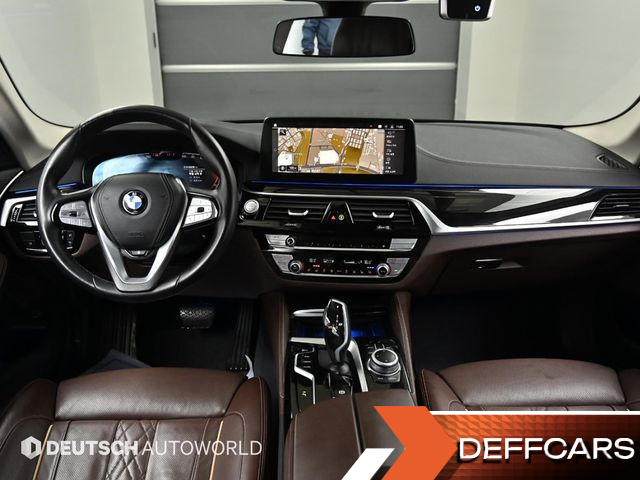 BMW 5-SERIES 523d xDrive Luxury купить на сайте DeffCars