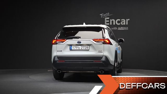 Toyota RAV4 2.5 2WD Hybrid XLE купить на сайте DeffCars