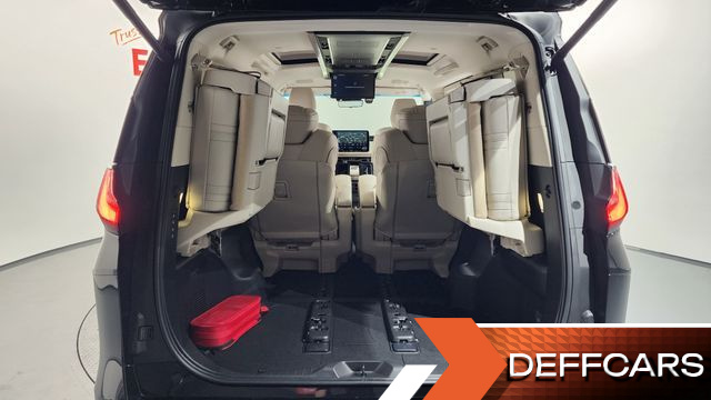 Lexus LM 500h Executive купить на сайте DeffCars