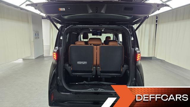 Toyota ALPHARD 2.5 HEV Executive AWD купить на сайте DeffCars