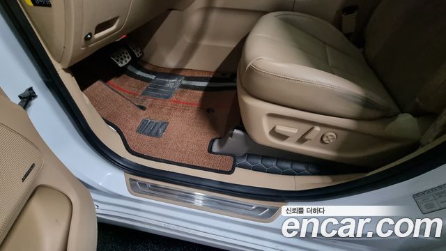 Kia CARNIVAL 7-Seater Hi-Limousine President купить на сайте DeffCars