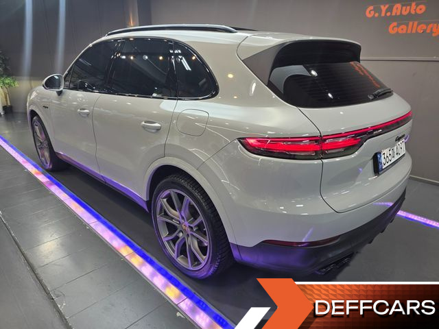 Porsche CAYENNE 3.0 E-HYBRID PLATINUM EDITION купить на сайте DeffCars