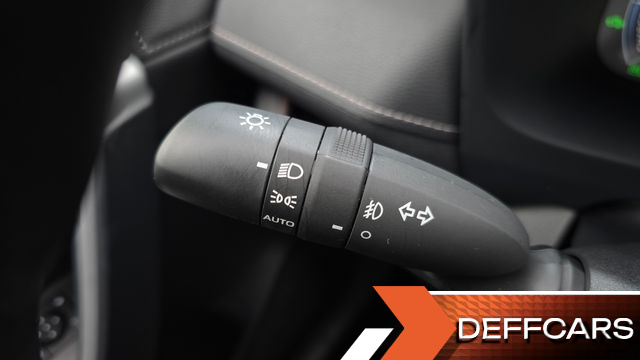 Toyota RAV4 2,5 4WD Hybrid LTD купить на сайте DeffCars