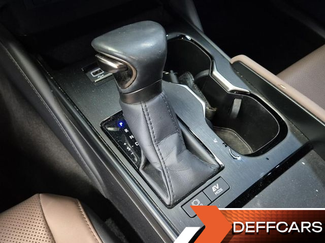 Lexus ES F-Sport Design Package купить на сайте DeffCars