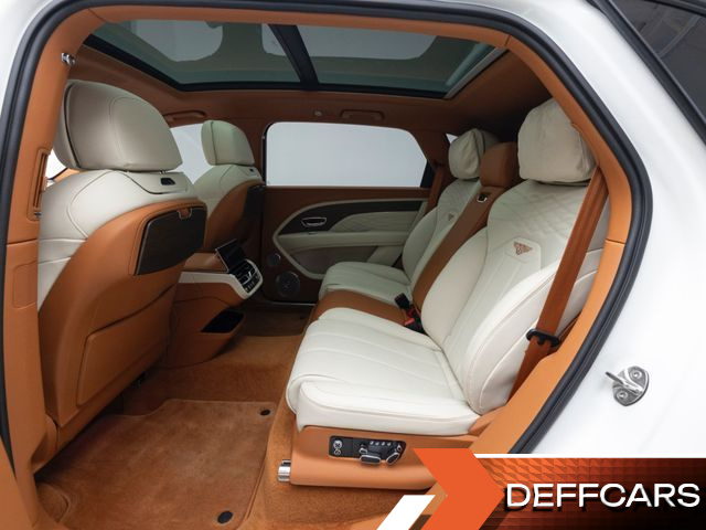 Bentley BENTAYGA 4.0 V8 EWB Azure купить на сайте DeffCars
