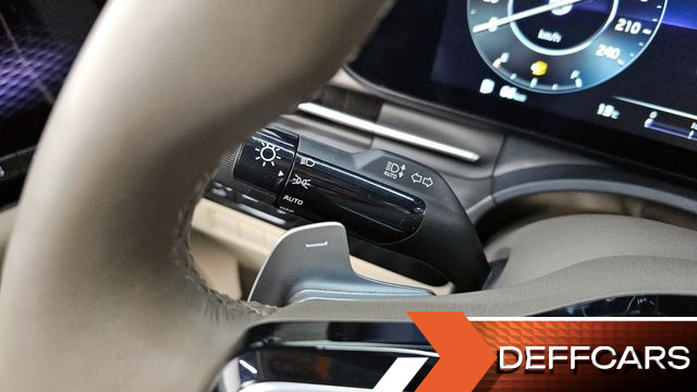 Kia CARNIVAL Gasoline 7-Seater Signature купить на сайте DeffCars