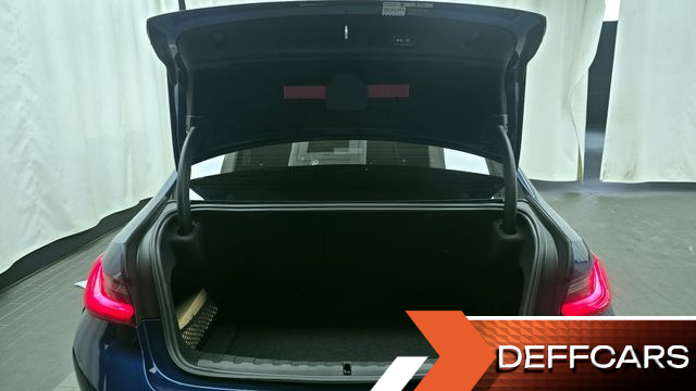 BMW 3-SERIES 320i Luxury купить на сайте DeffCars